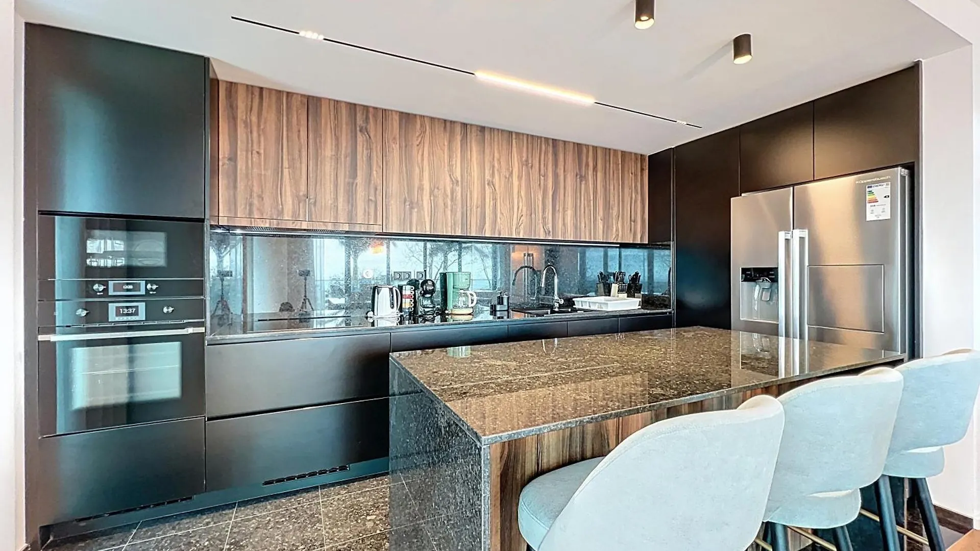 Varinos Seaview Apartment Φουνκάλ