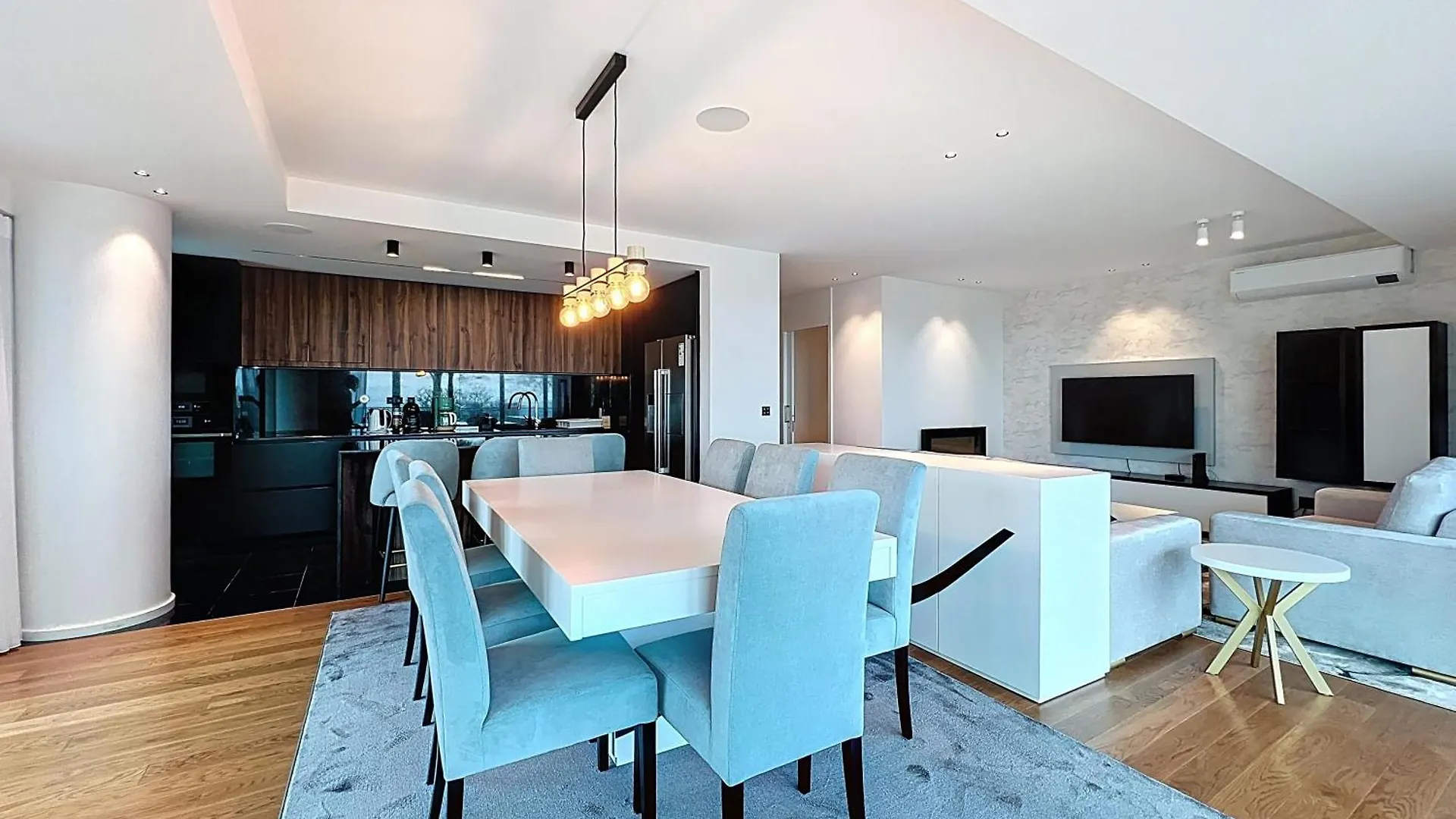 Varinos Seaview Apartment Φουνκάλ