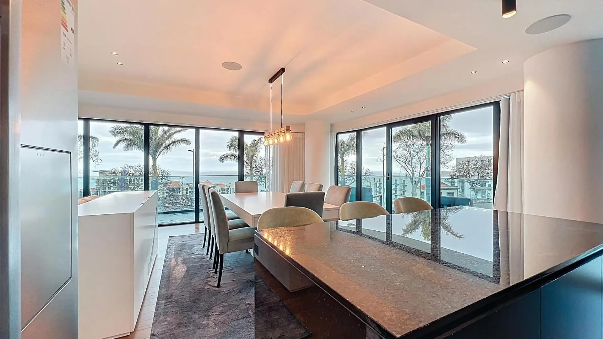 Varinos Seaview Apartment Φουνκάλ
