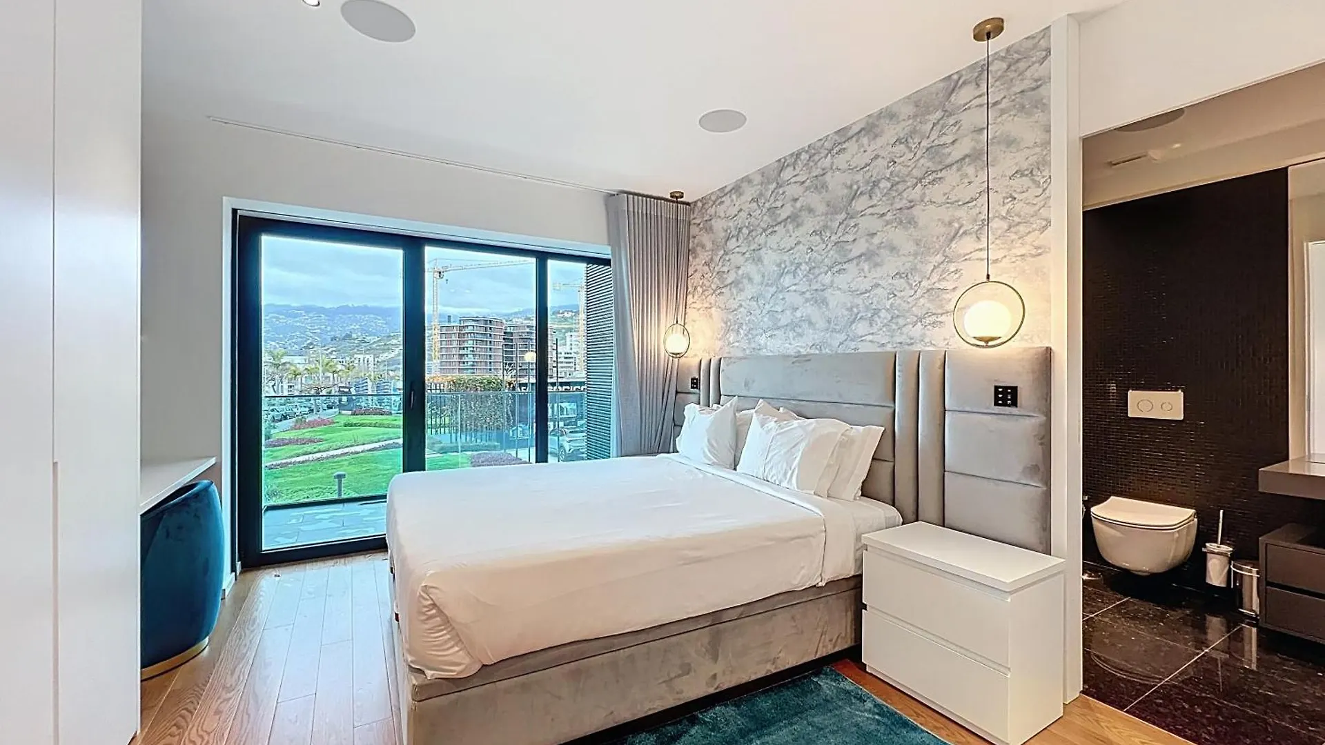 Varinos Seaview Apartment Φουνκάλ